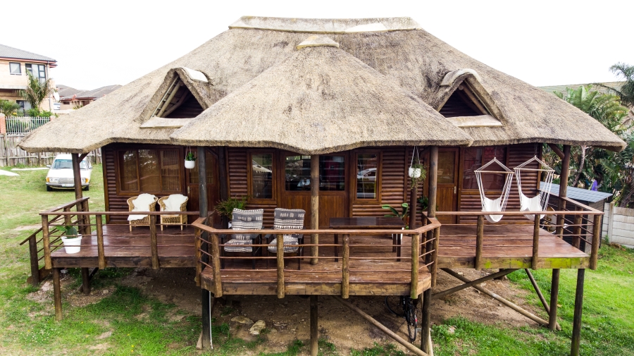 2 Bedroom Property for Sale in Wavecrest Eastern Cape